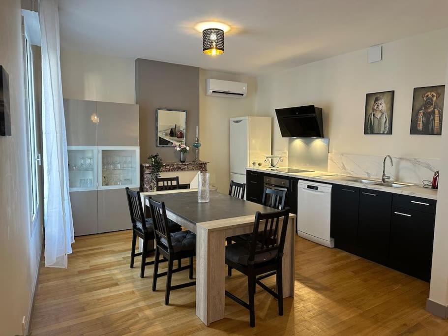 Appartement Spacieux En Centre Ville Vendôme Exterior foto